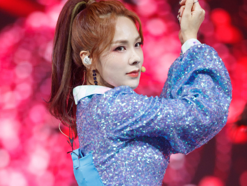 蔡妍|蔡妍红了十几年后来过气了？