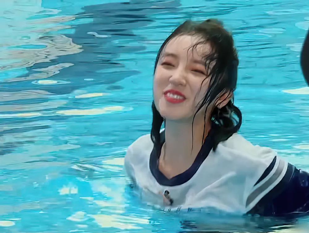 宋雨琦|宋雨琦落水后素颜，前后差距太大