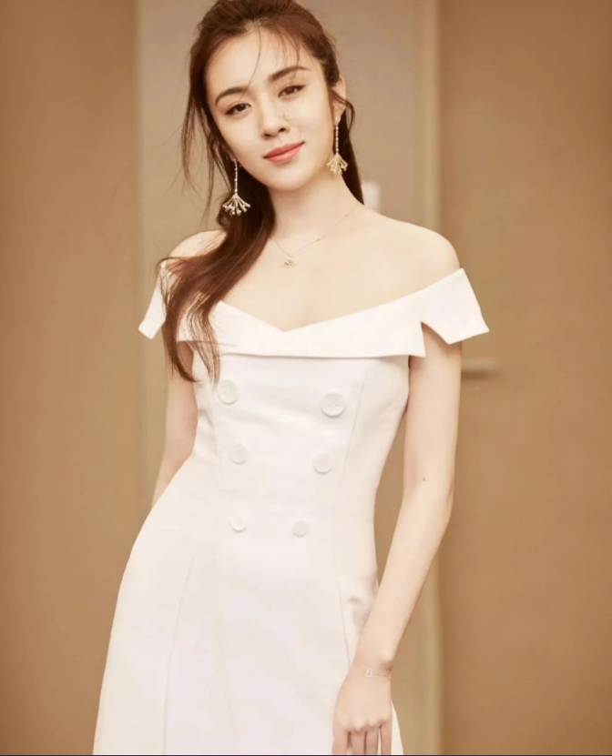 王晓晨|王晓晨,34岁至今未婚的她,风韵犹存