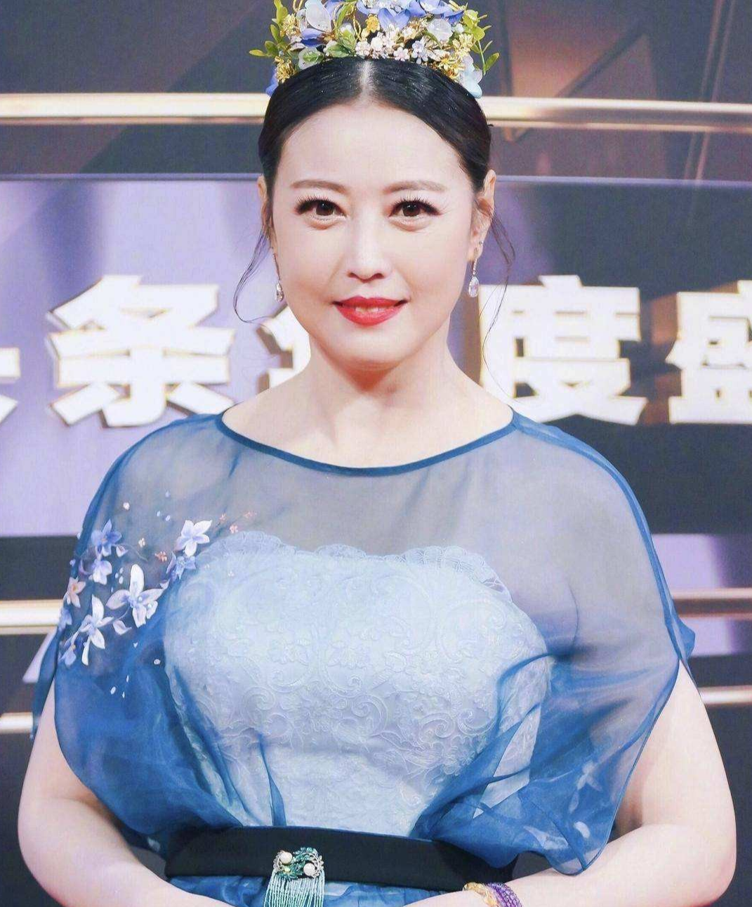 周海媚|周海媚晒图分享日常,57岁的她,没有婚姻,没有家庭,没有孩子