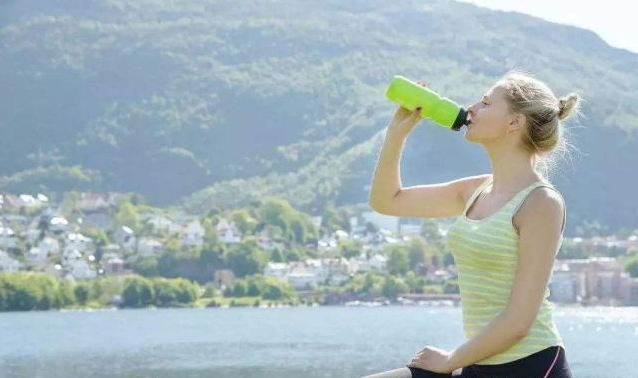 月经不调|2种病多半是喝水喝出来的，别这样喝水，身体可能会感激你！