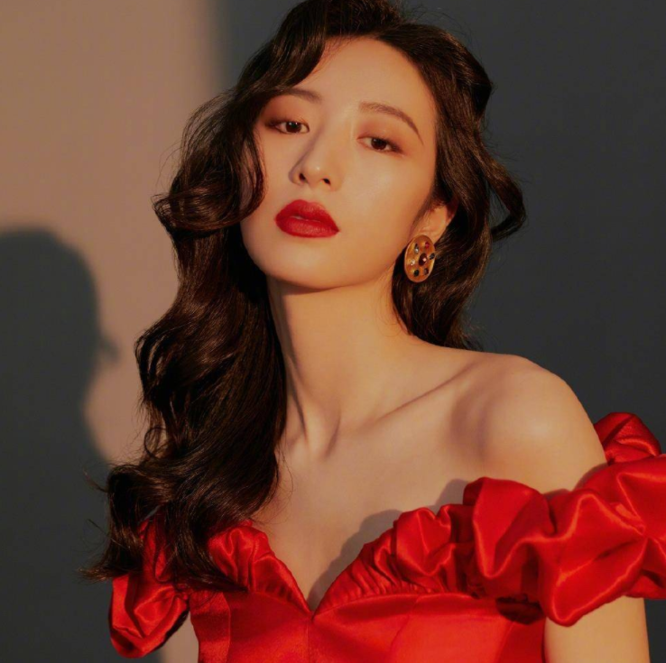 跑步 新手必学!超简单的冬日气氛感复古妆,有手就能学会