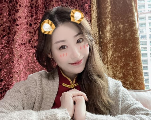 星女郎|星女郎:17岁签约周星驰,演《少年包青天》走红,39岁的她“无戏可拍”