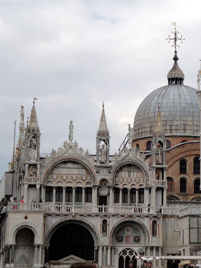 |新罗马海峡之滨,当地也叫“新都”的威尼斯,是欧洲最后一座城市