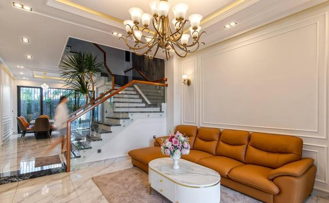 这是自建房的好处，拆老房，盖3层“小别墅”，独门独院生活悠闲