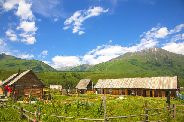 喀纳斯湖|西北最大的天然湖泊——喀纳斯湖