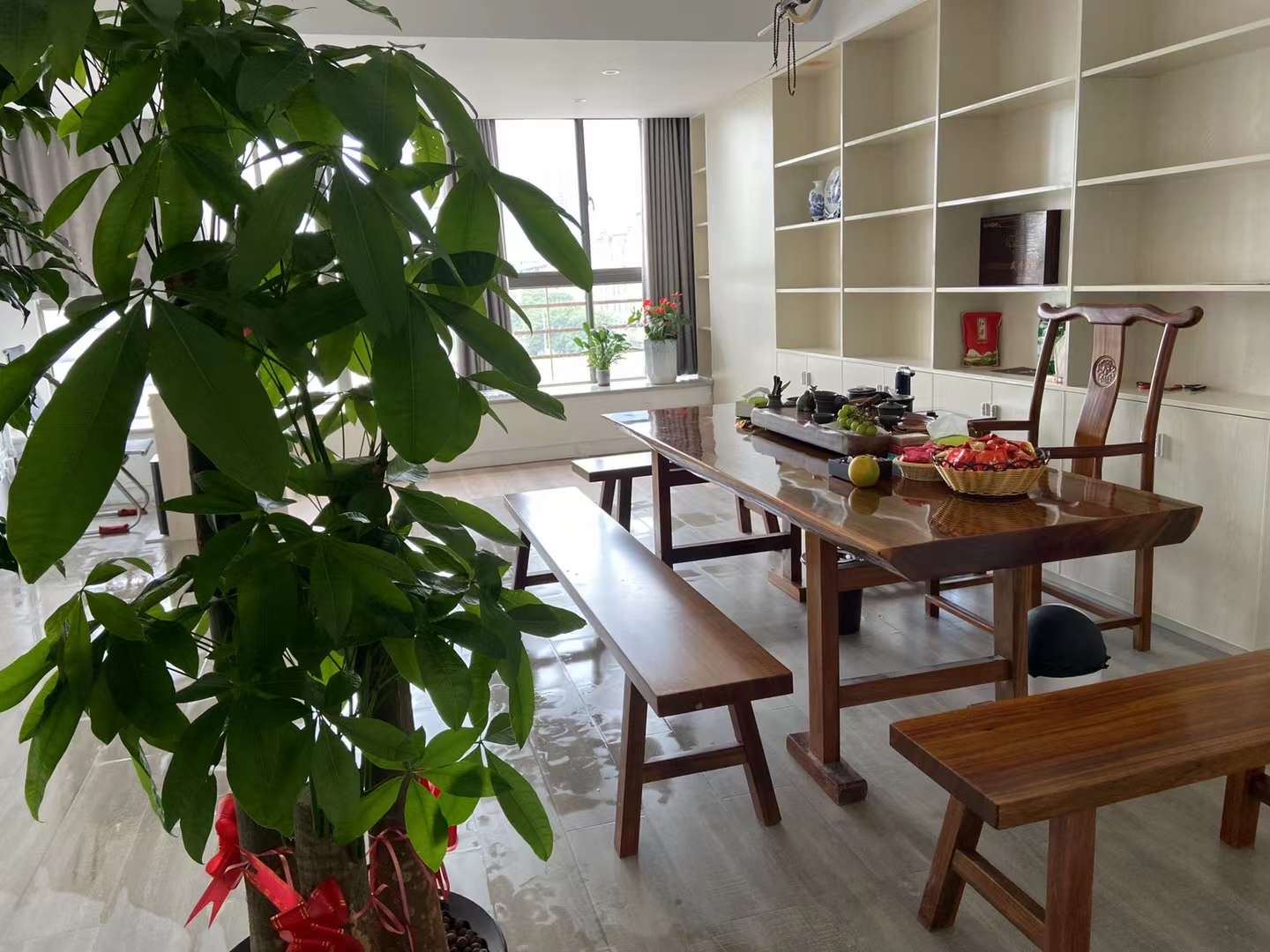 实木大板桌界的“性价比之王”——非洲奥坎花梨