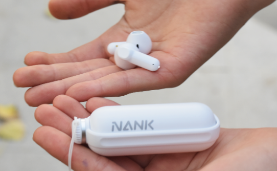 蓝牙耳机|高科技耳机还防水，南卡小音舱颜值特别高，拥有较高性价比