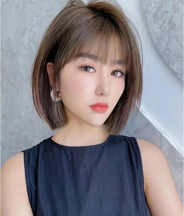 发型 40岁左右的女性，发型这样剪，时尚年轻不老气