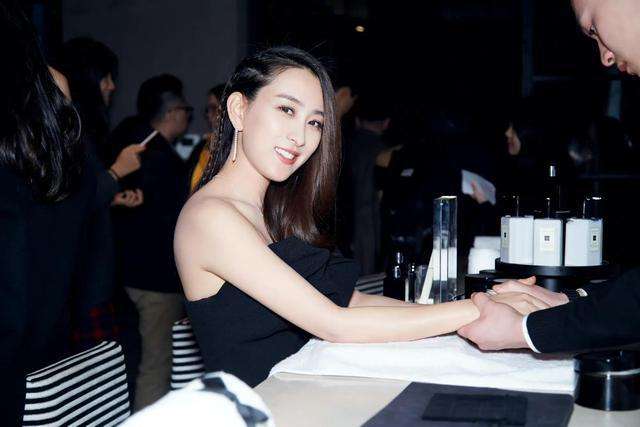 小姐姐|马苏隐退娱乐圈，曾哭诉大家对她不公，如今40岁还孤身一人