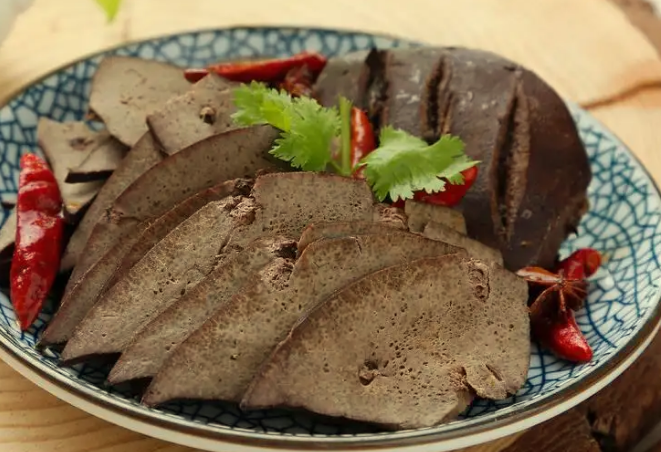 肝脏|肝不好的人能吃玉米吗?医生:不想肝脏硬化,3种食物要远离