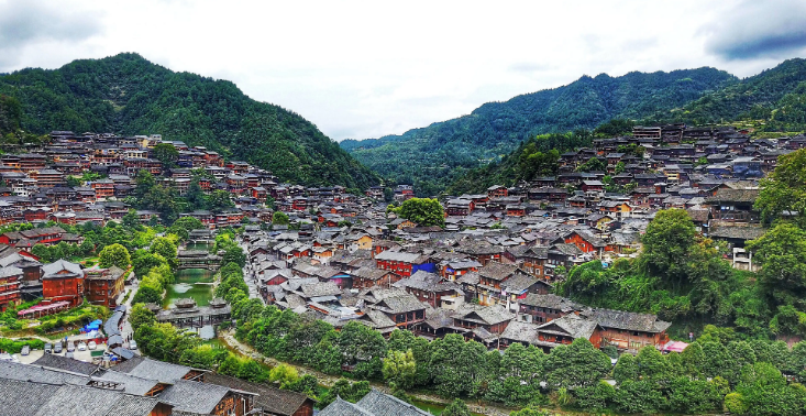 旅行|黔北十丈硐旅游区，最大的十丈砌瀑布，为主体的瀑布群景区