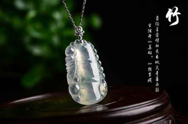 翡翠|翡翠的优势很多，但是和年轻人有代沟，所以要进行创新