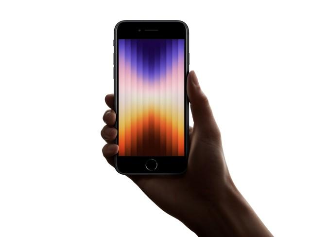 小红书|iPhone SE3卖断货，只要价格够低，就是真香