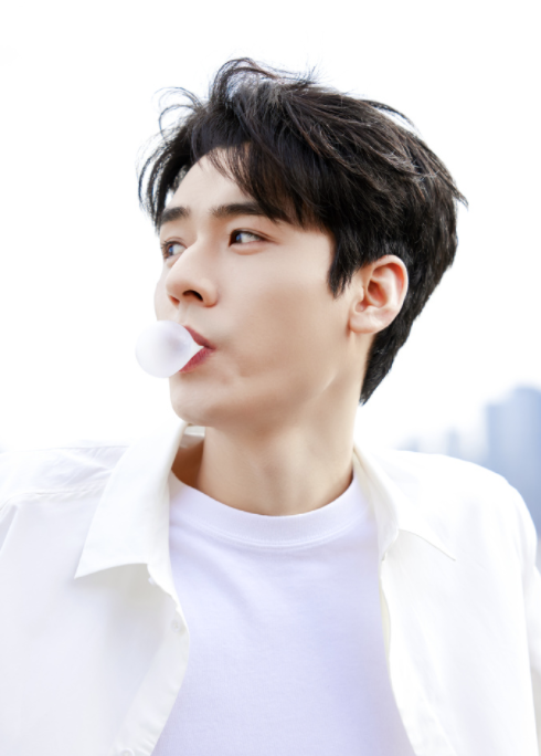 陈佩斯|两年前的这部剧,火了186cm的龚俊,却忽略了188cm的他