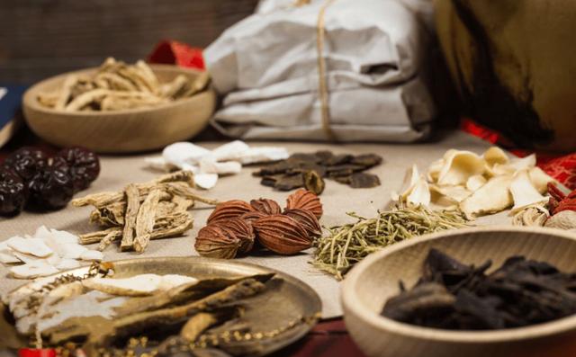 中药|化疗的次数越多越好吗？中药可以替代化疗吗？