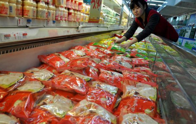 甲状腺癌|45岁农民工确诊甲状腺癌,医生叹息:睡前“1事”天天做,铁打的甲状腺也扛不住