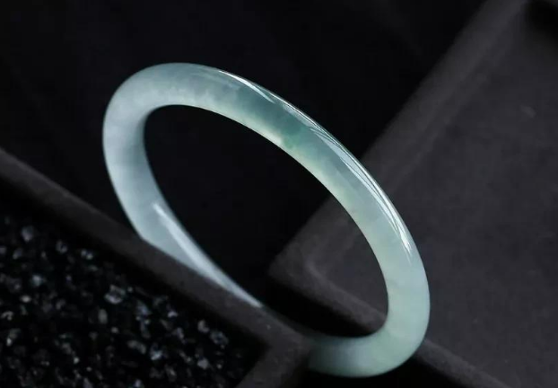 翡翠|闻名遐迩的翡翠玉石制造地,在这几个地方,让你大开眼界