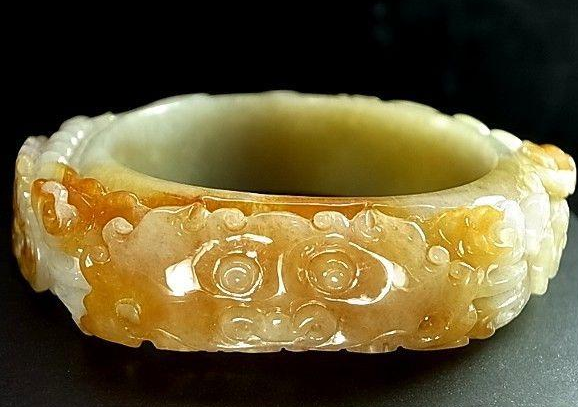 翡翠|翡翠到底有什么魅力,不止让古人爱不释手,放到现在也能卖出高价