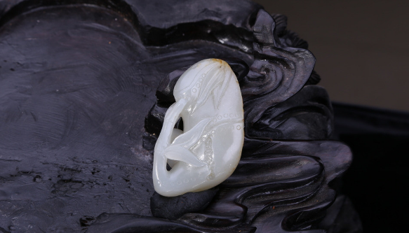 |和田玉的雕工对价格影响大,高明的雕工让身价倍增,苏工受人赞扬