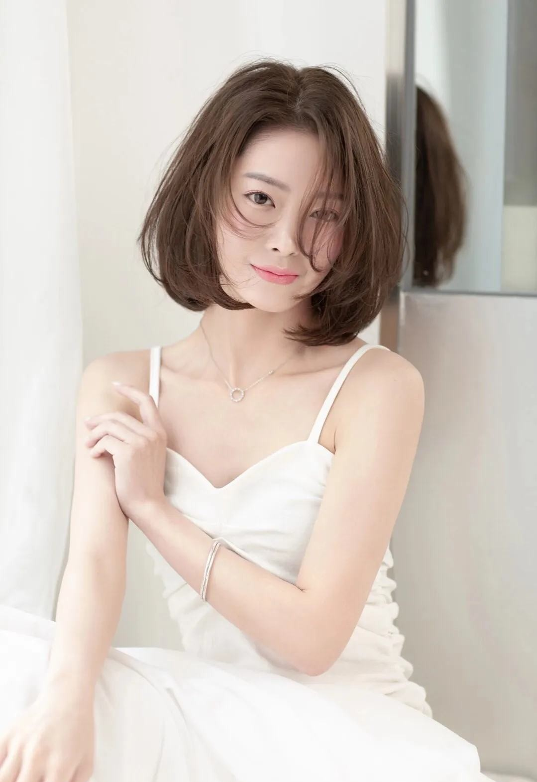 发型无论怎么剪,永不过时的还是波波头,百变时尚又瘦脸