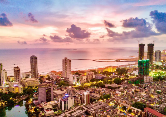 商场|提起科伦坡，不得不说那那碧波连天的印度海洋面，整洁的街道