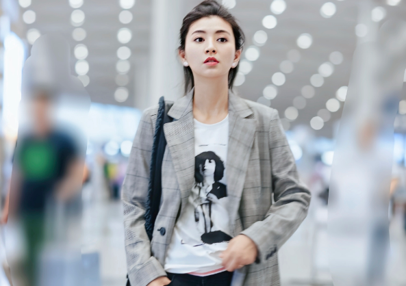 斓曦|斓曦凭借眉姐姐一角成名，嫁音乐才子老公，如今生活幸福美满