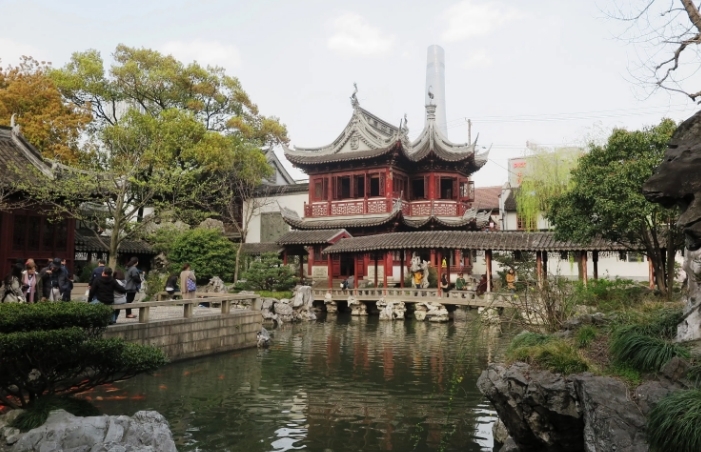 外滩|外滩和陆家嘴要去,到黄浦江对岸坐东昌路渡轮,是渡轮不是游轮