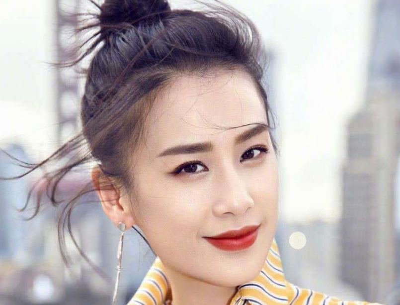 黄圣依|清纯女神黄圣依，被全网黑时保持淡定，不愧是强心脏啊！