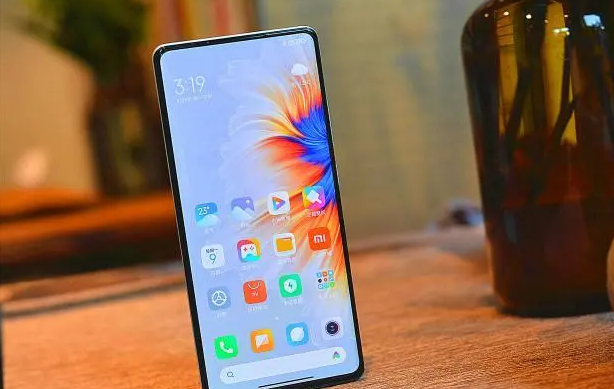 闲鱼|小米MIX5爆料出炉，第五代屏下摄像头技术加持，新一代“机皇”！