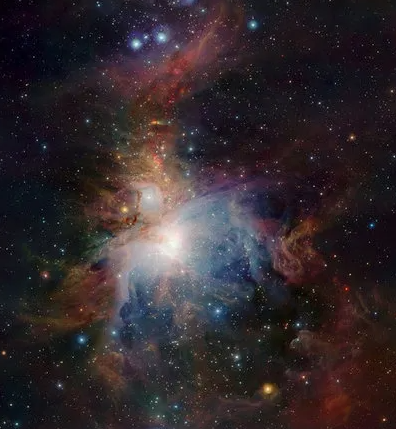 走进宇宙山:船底座星云的一部分,高达3光年!