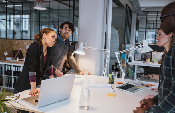 特斯拉|如何解决职场人际问题,掌握一项技能就绝不亏,职场影响力绝不亏