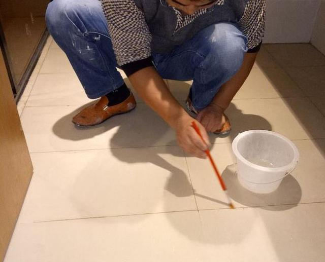 楼上卫生间漏水,楼上不修,怎么办?自己怎么处理?这些要知道