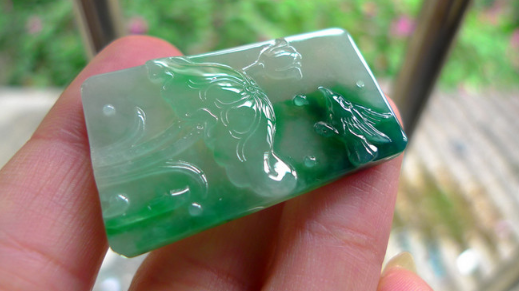 翡翠|教你如何辨别好的翡翠,一定不要受到外界的干扰,免得自己吃亏