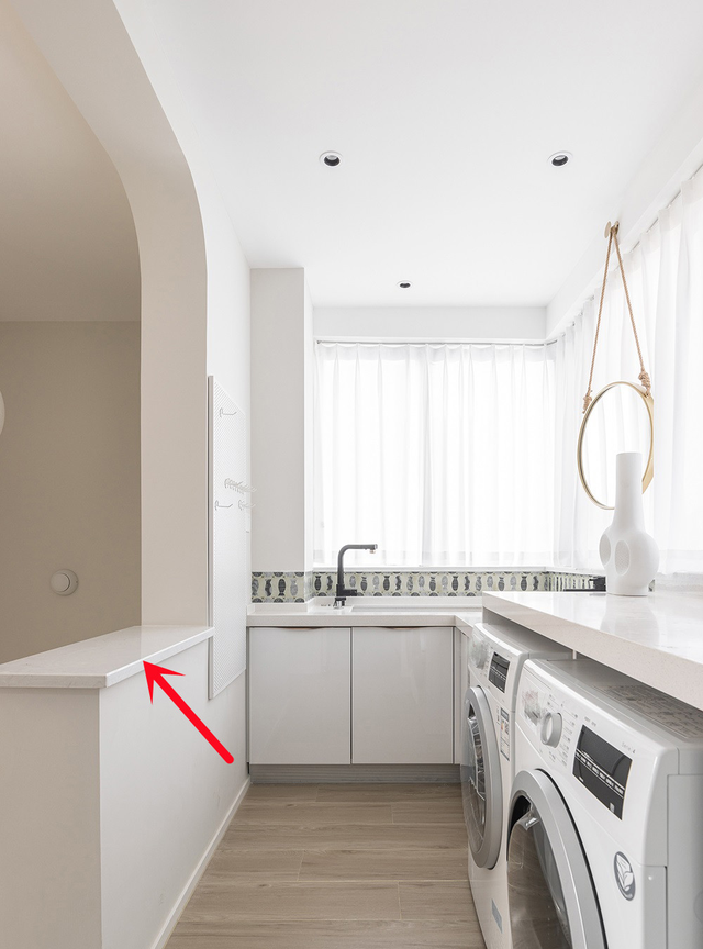 4.7㎡北阳台没有被空置着,卫生间门洞移位,轻松实现6大功能!