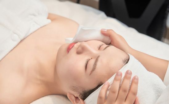 桃胶|建议30岁后的女人:平时坚持吃6种食物,或许比同龄人“老得慢”