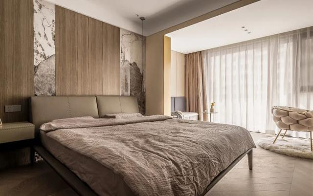 140㎡跃层，合肥这一户人家装修，因旋转楼梯火了，足够气派！