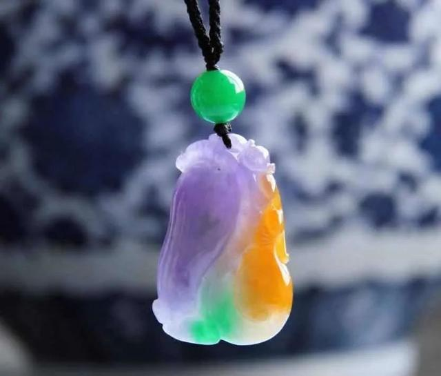 翡翠|为什么翡翠B货C货不能戴?手里有的抓紧扔掉!