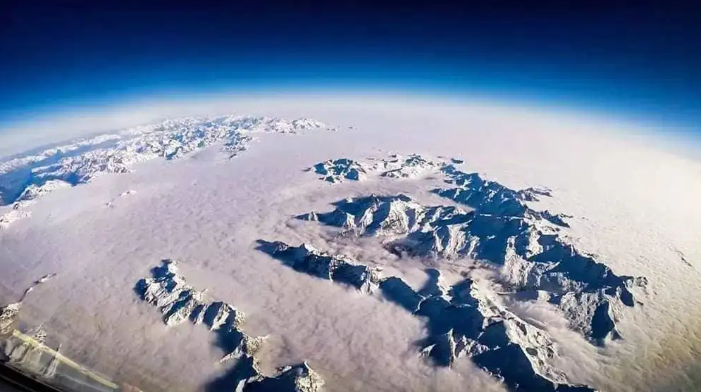 走进宇宙山:船底座星云的一部分,高达3光年!