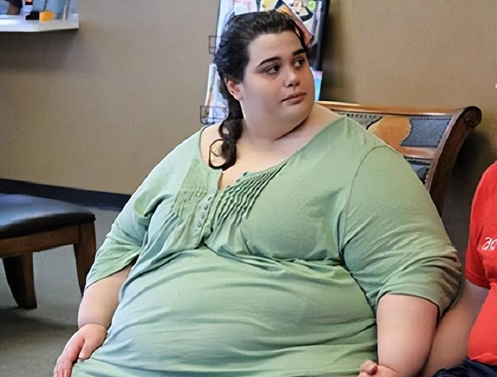 蔬菜 23岁女孩重600斤长出“象腿”，长相似明星，减肥后却被男友抛弃