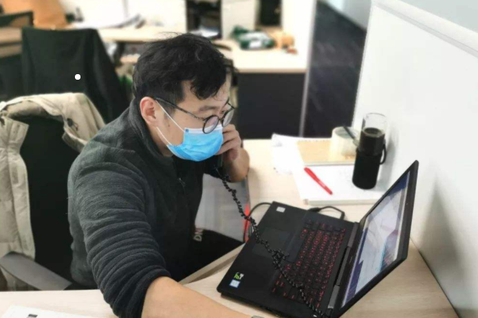 |想要在职场生存,就要懂得维护和管理自己的老板