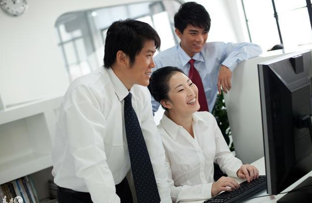 面试|在职场上发展和晋升，人们通常会给自己设定三个关卡