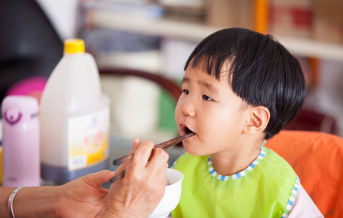 鸡蛋|?比糖和盐还‘危险’的2种调料,若娃天天吃,脾虚积食,孩子个头矮小