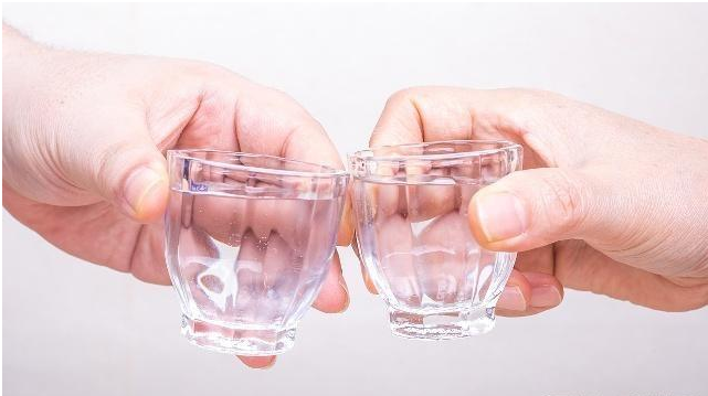 肝脏|经常喝酒的人，不妨做4个小测验，若通不过，或许应该戒酒了