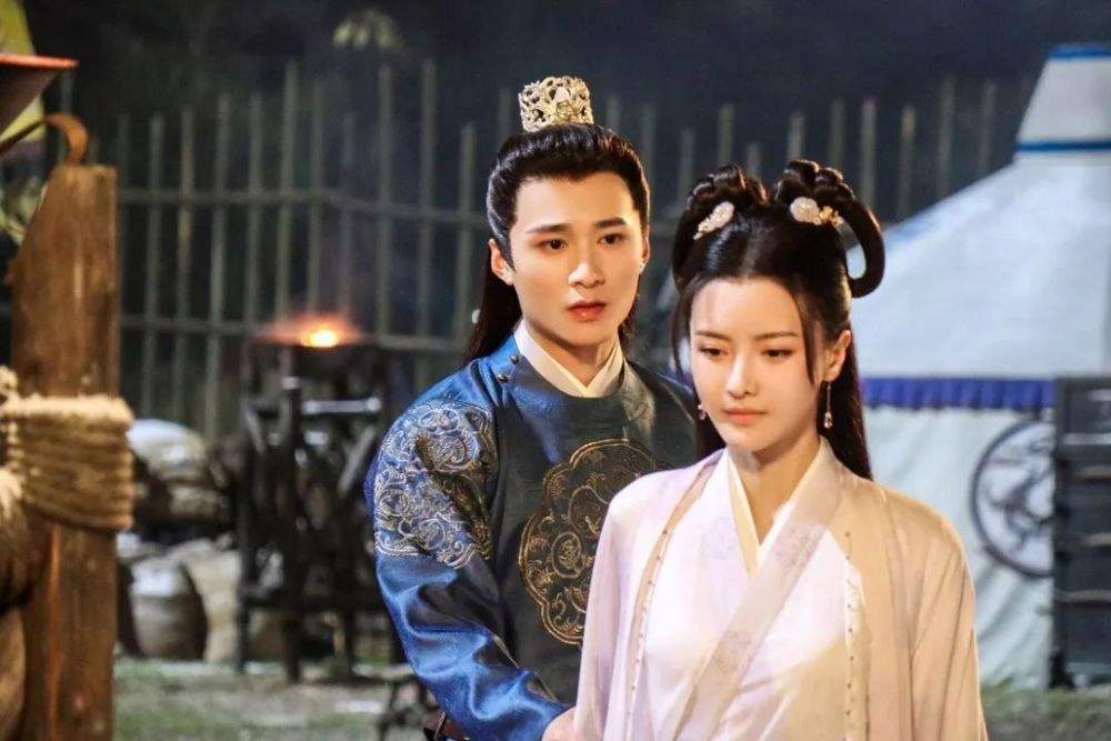 张芷溪|张芷溪拍的《皎若云间月》跟原著感觉就不是一个故事！