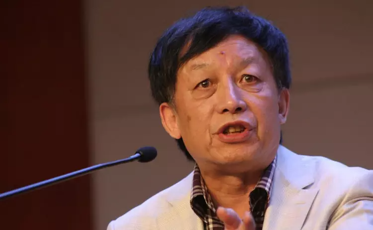 |记者问：易老师，你幸福吗？易中天嚣张回应：幸不幸福关你鸟事？