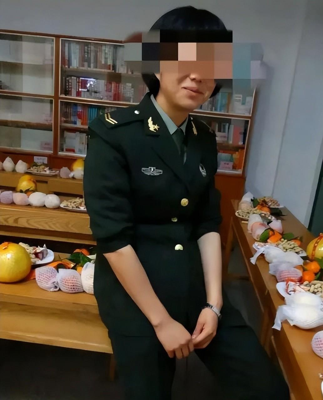 唐雪:退伍女兵自卫“反杀”醉酒壮汉,被判无罪后选择自我救赎