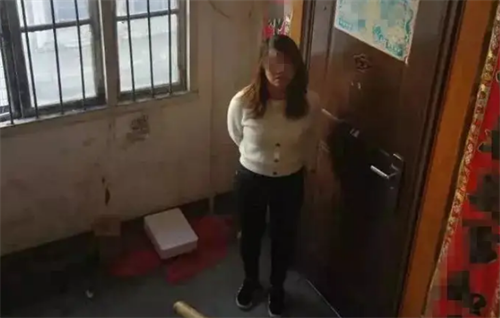 2020年,七旬老汉嫖娼时昏死在出租屋床上,失足女:他太兴奋了