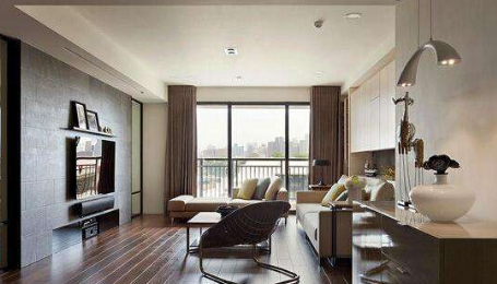 不懂别乱用灰色墙面,学她家,呼应木地板很温馨