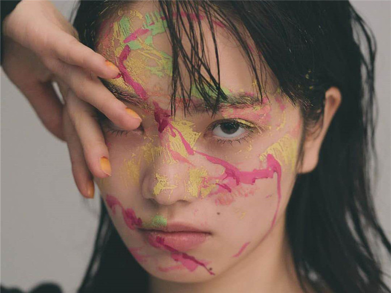小松菜奈 厌世感妆容怎么打造
